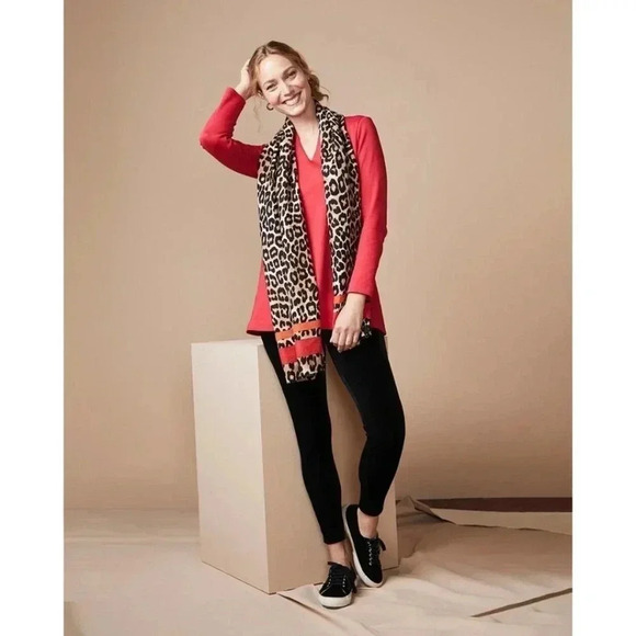 Chicos Cherry Red Super Soft Polished V-Neck Long Sleeve Tunic Top Size 1 US M/8 - Picture 2 of 6